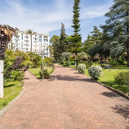 Pool And Relax At Casa Ilenia * 보르디게라